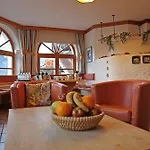 Haus Der Begegnung Hotel 2*