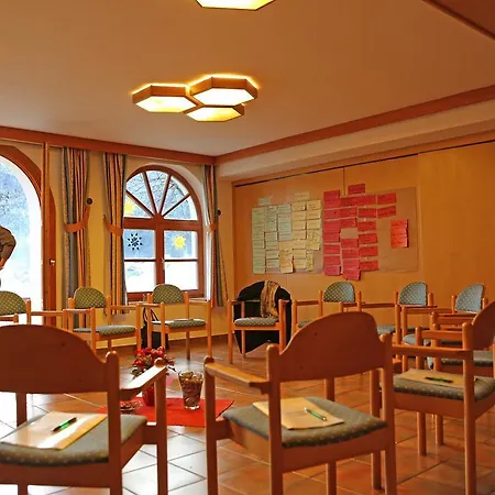 Haus Der Begegnung 2* גוסאו