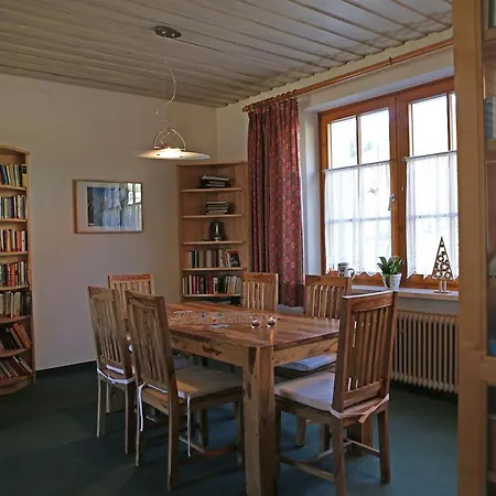 מלון Haus Der Begegnung גוסאו