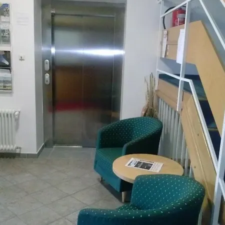 מלון Haus Der Begegnung 2*